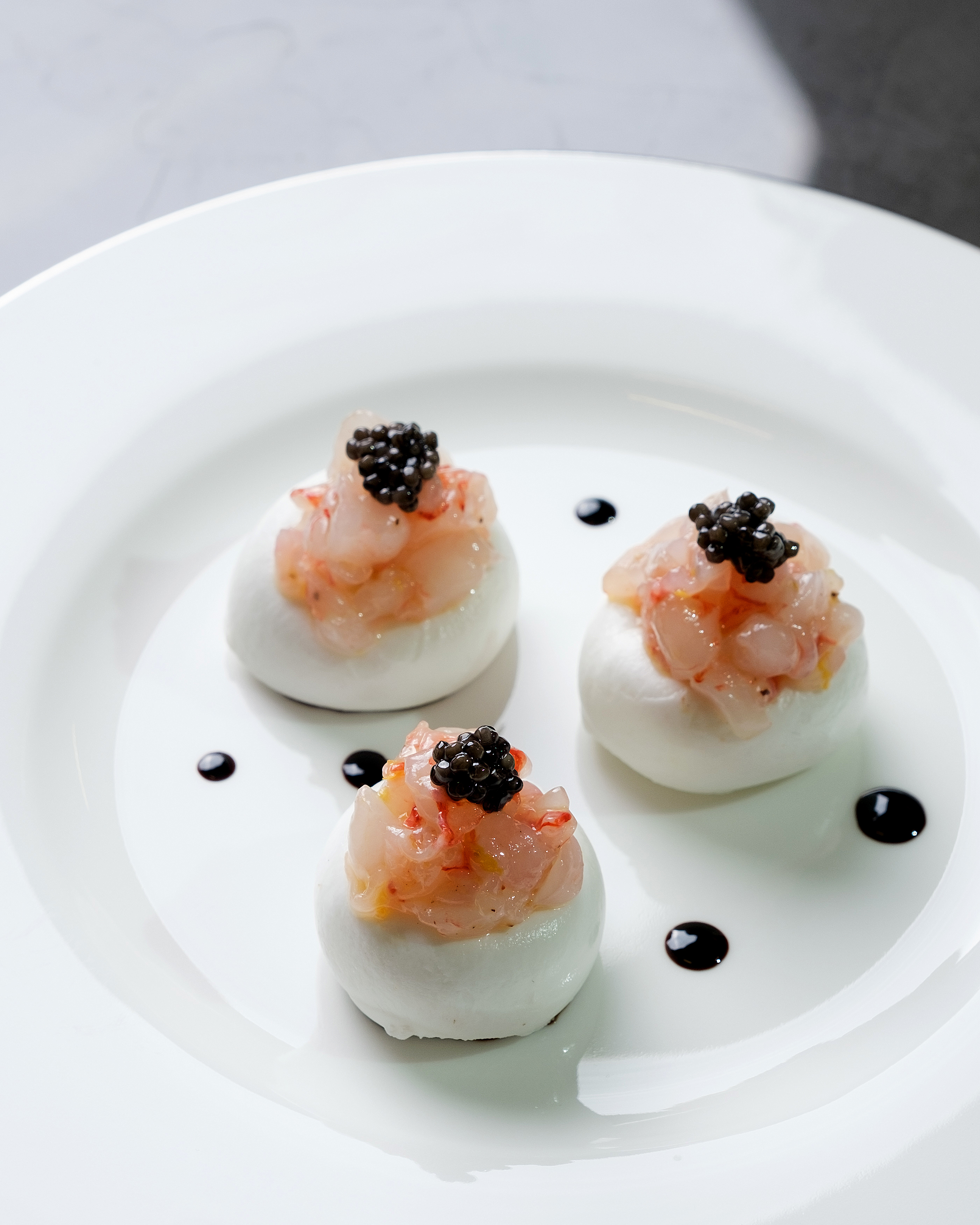 Mileo The Palm Hotel Cut Caviar Bar Dish